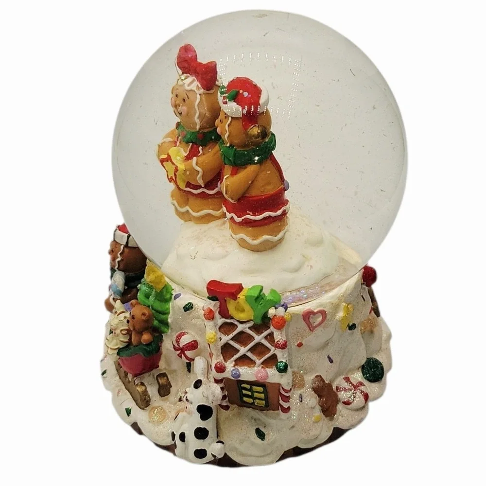 Gingerbread Couple Christmas Musical Snow Globe Wind Up Music Box Holiday Decor